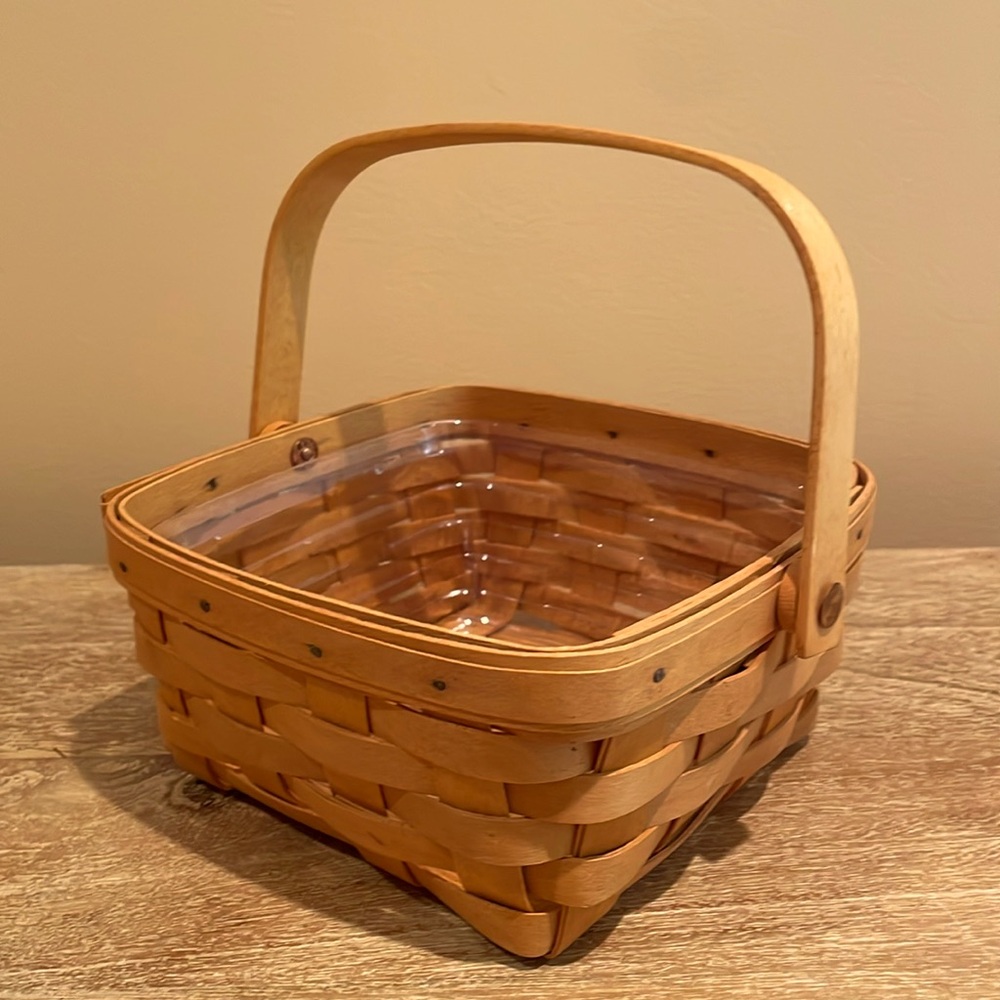 Longaberger Medium Berry Basket